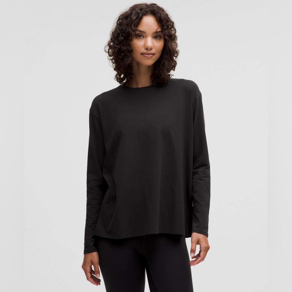 lululemon athletica Black Long Sleeve Tee